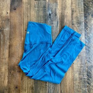 Lulelemon align 23 CROP size 6 aqua blue